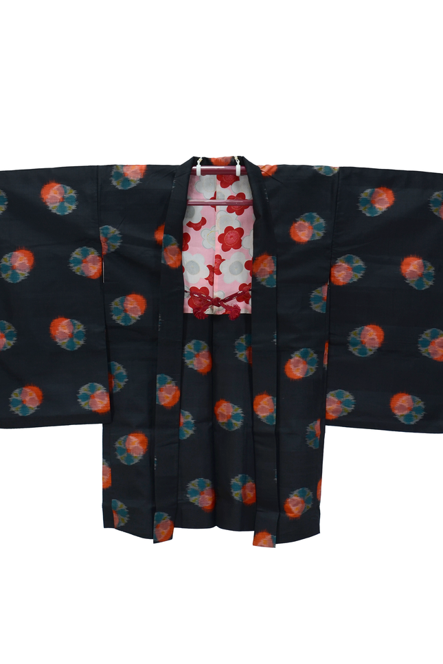 Antique Haori Tit in black with a colorful floral pattern