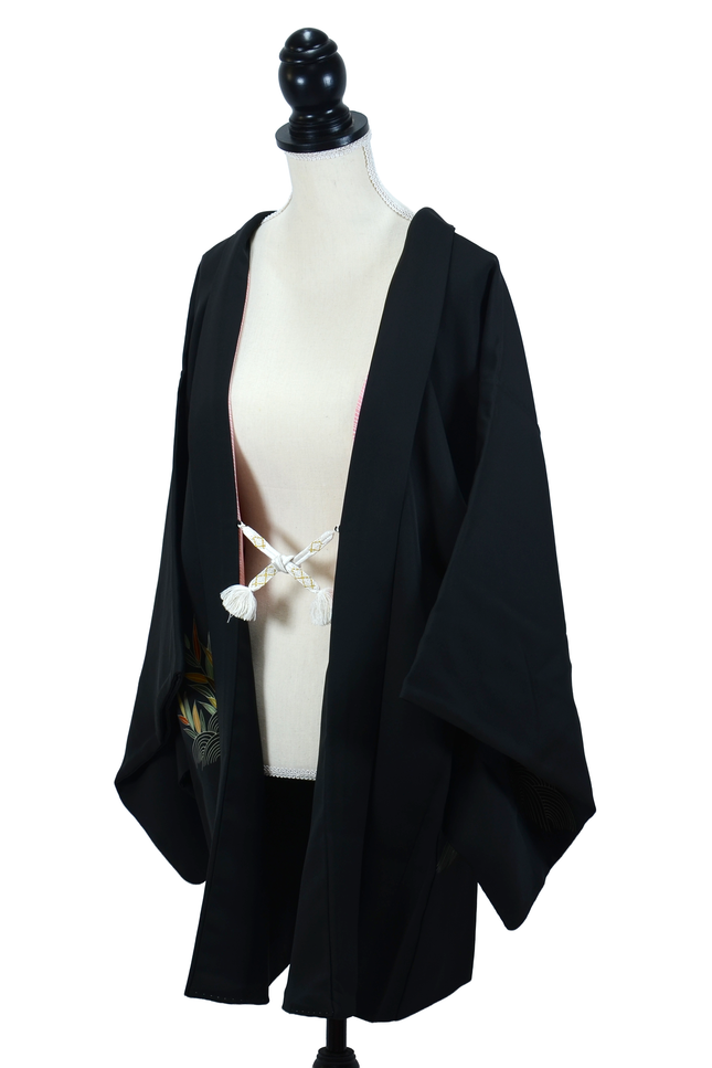 Vintage Haori mit Chrysanthemenmuster in Schwarz