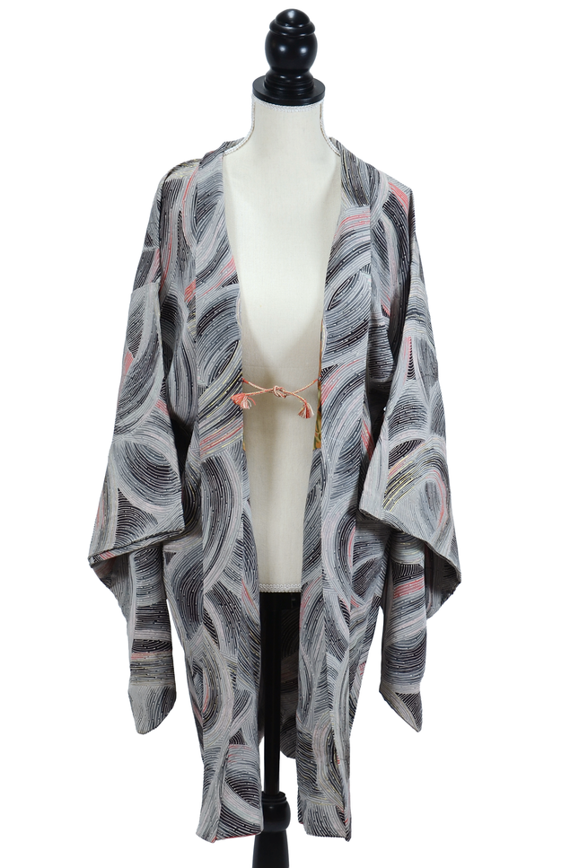 Vintage Haori mit abstraktem Linienmuster in Grau und Schwarz