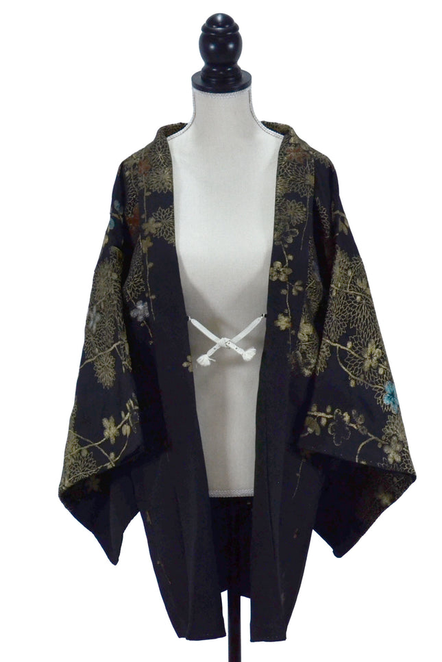Antiker Haori -  Schwarz mit goldene Blumenmuster