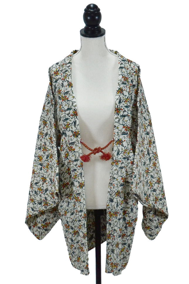 Haori - Weiß mit dem kleine Früchte