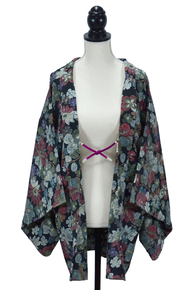 Haori mit mehrfarbigem Blumenmuster