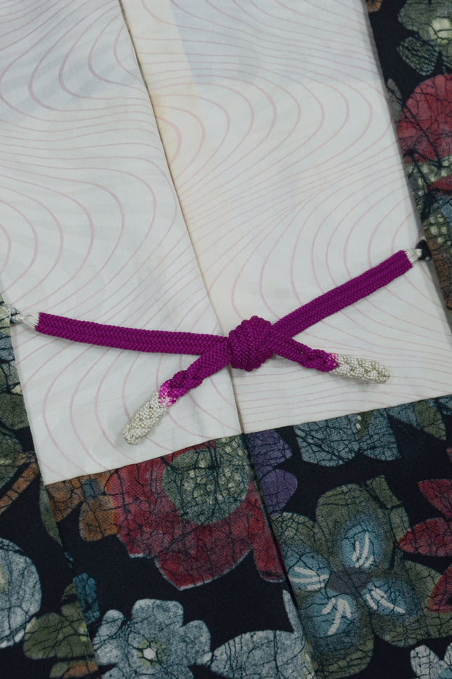 Haori mit mehrfarbigem Blumenmuster