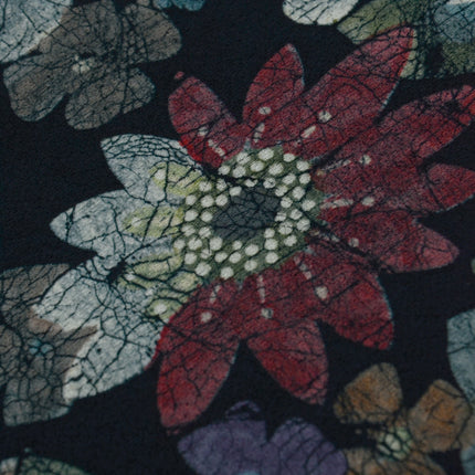 Haori mit mehrfarbigem Blumenmuster