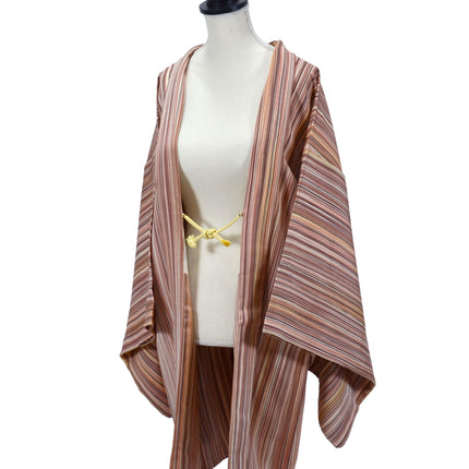 Haori mit einem feinen, mehrfarbigen Streifenmuster