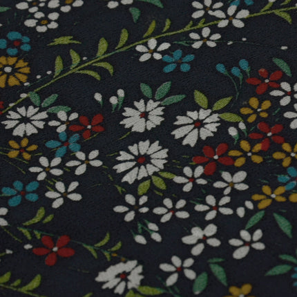 Vintage Haori mit mehrfarbigen Blumenmuster.