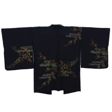 Haori mit Kirschblüten- und Ahornmustern aus Goldfäden