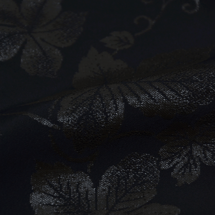 Vintage Haori mit eingewebtem floralen Arabeskenmuster in Schwar