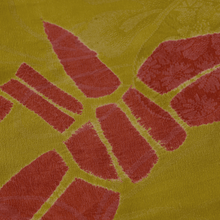 Antiker Haori mit Kranichmotiv in Gelbgrün und Shibori-Innenfutter ( ca 1920 - 1930 )