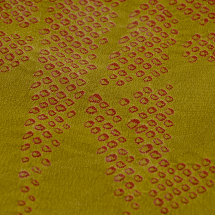 Antiker Haori mit Kranichmotiv in Gelbgrün und Shibori-Innenfutter ( ca 1920 - 1930 )