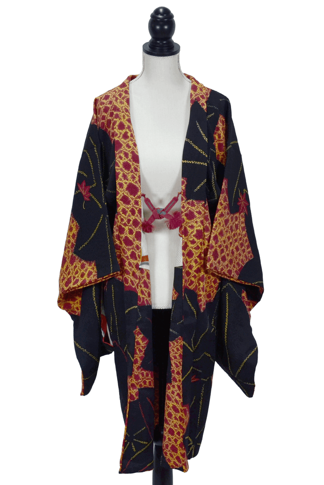 Antiker Haori aus den 1930er–1940er Jahren mit Ahornmotiv und Art-Déco-Futter