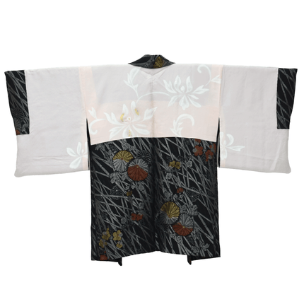 Schwarzer Vintage-Haori mit Chrysanthemen und Herbstgras