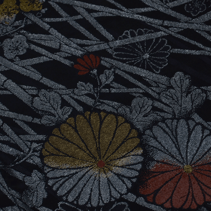 Schwarzer Vintage-Haori mit Chrysanthemen und Herbstgras