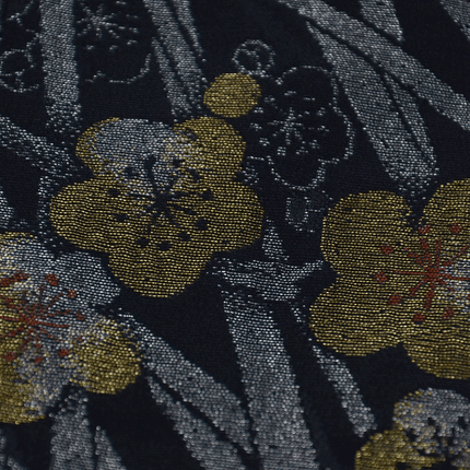 Schwarzer Vintage-Haori mit Chrysanthemen und Herbstgras