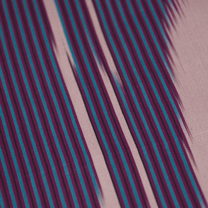 Antiker Meisen-Haori mit violettem Streifenmuster