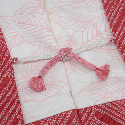 Roter Vintage-Haori mit Shibori-Muster