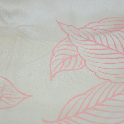 Roter Vintage-Haori mit Shibori-Muster