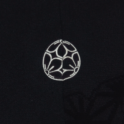 Classic black vintage haori with kamon and Uramasari lining
