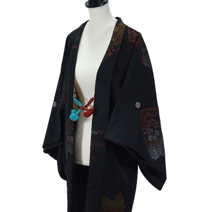 Classic black vintage haori with kamon and Uramasari lining