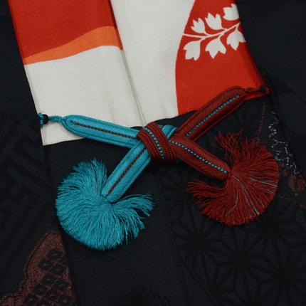 Classic black vintage haori with kamon and Uramasari lining
