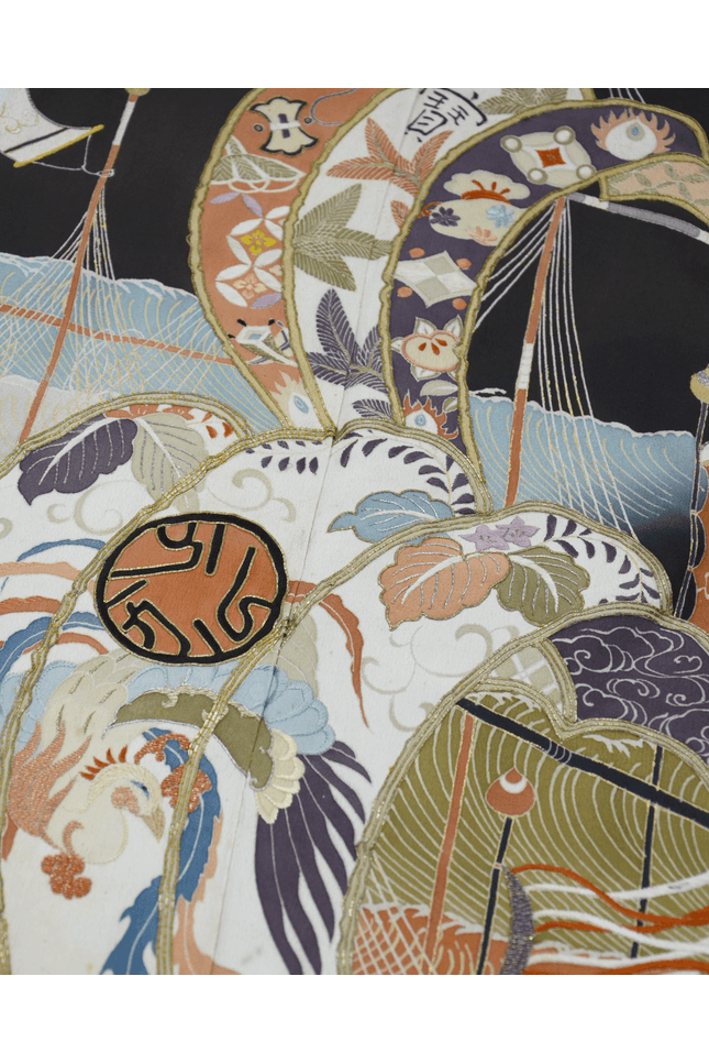 Antique kimono with Eba pattern ( ca. 1910- 1920 )
