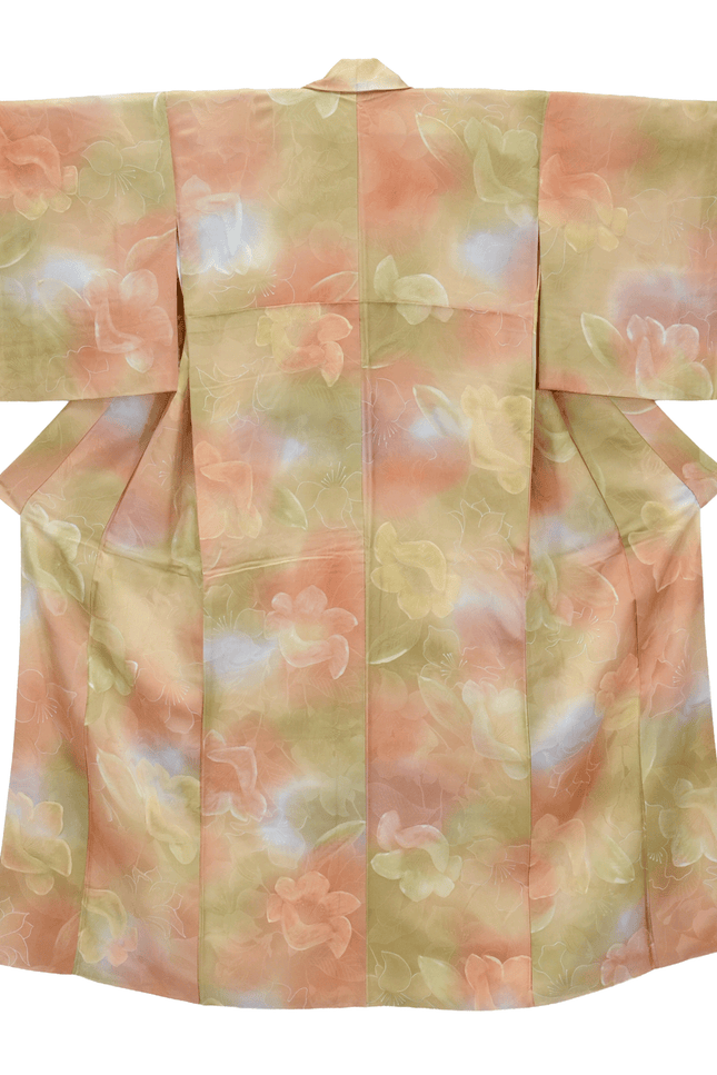 Vintage Kimono with a gentle color gradient