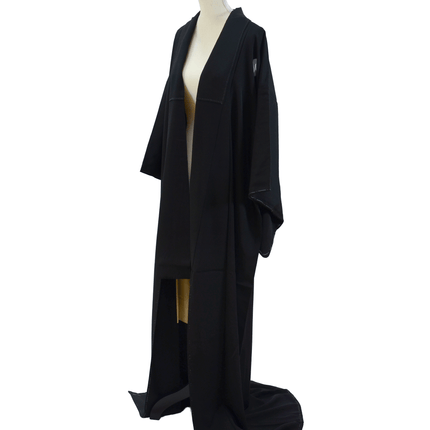 Vintage Kimono schwarz Seide 1950–1970 mit fünf Familienwappen – Japan Montsuki