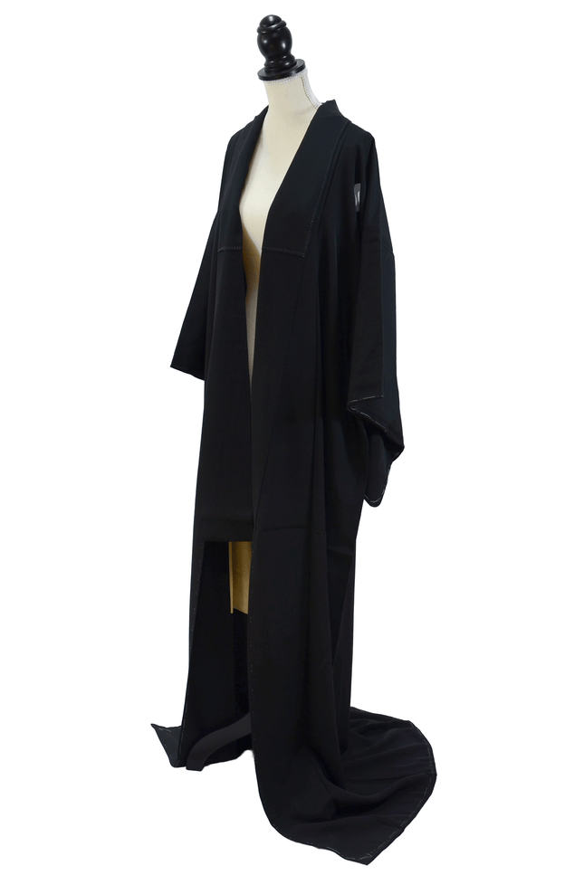 Vintage black silk kimono 1950–1970 with five family crests – Japan Montsuki