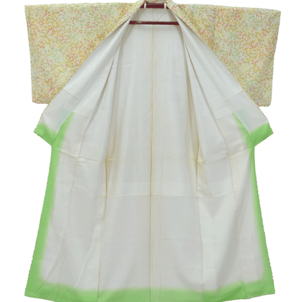 Vintage Kimono mit feinem Blattmuster in Pastellfarben aus Seide (1960–1980)