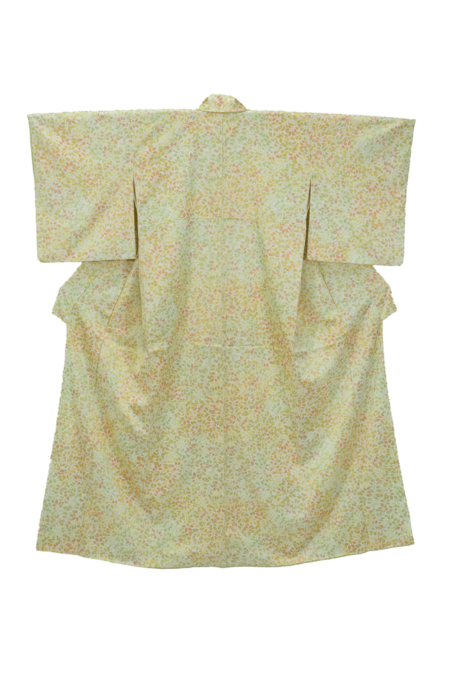 Vintage silk kimono with a delicate pastel leaf pattern (1960–1980)