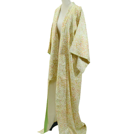 Vintage Kimono mit feinem Blattmuster in Pastellfarben aus Seide (1960–1980)