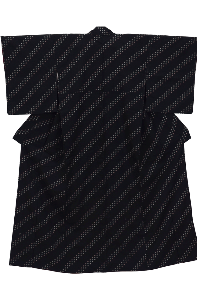 Vintage Kimono with Kasuri Pattern in Silk – Black/Red, 1950s–70s